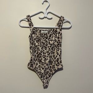 Babaton Contour Leopard Bodysuit